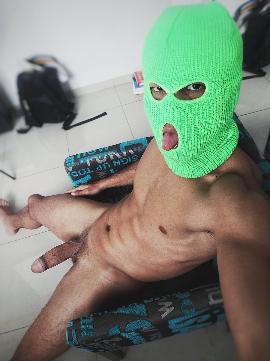 Los lunes siempre me ponen así.
.
onlyfans.com/finopr69