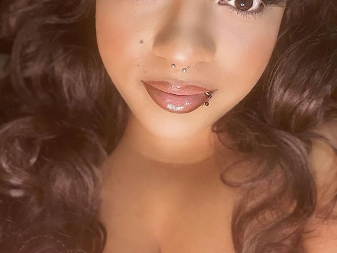 I'm online right now on CamModelDirectory - pay-per-minute system for Skype live shows. Call me right<a href="/tag/onmfc"class="tags"><span>#onmfc</span></a>