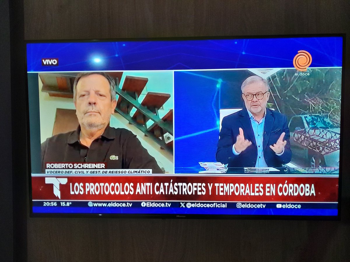 La importancia de la COMUNICACIÓN DEL RIESGO DE DESASTRES. No se trata de protocolos anti catástrofes sino de medidas de prevención del riesgo de desastres.
Los MeCoS cumplen una función ante el riesgo, pero hay q conocer lo q se informa.<a href="/eldoceoficial/">eldoce</a>
#LosDesastresNoSonNaturales