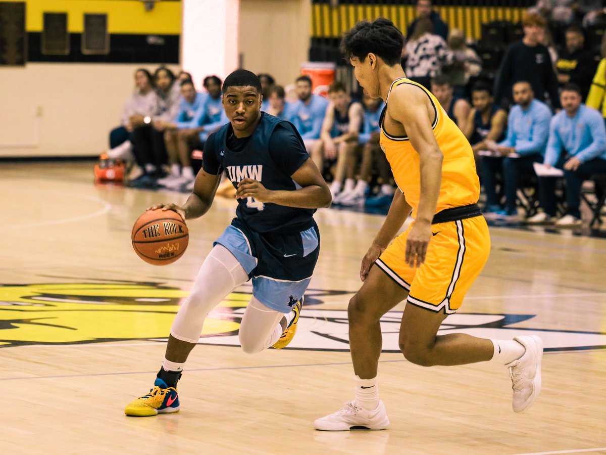 Davis, Blue Lift Men's Basketball Past Bridgewater, 69-52
umweagles.com/sports/mbkb/20…