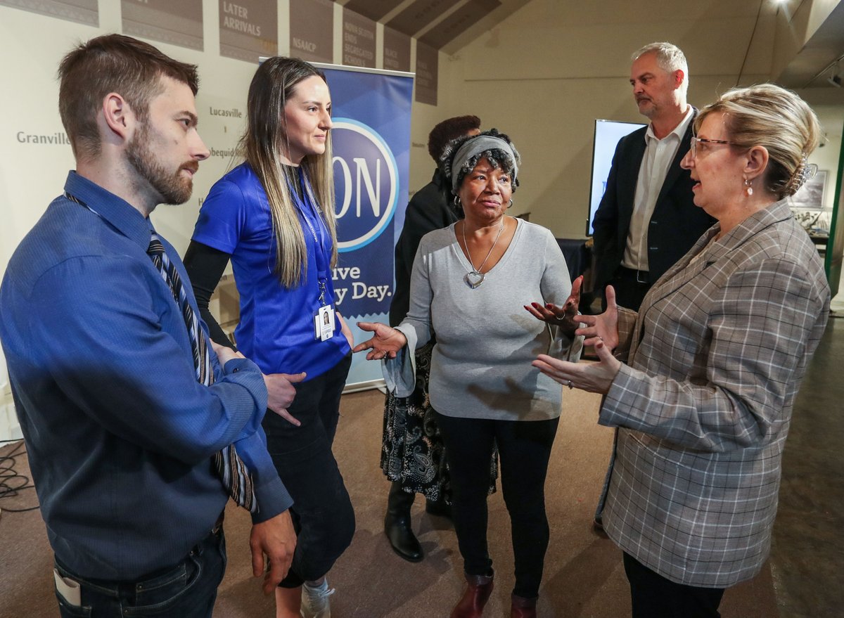 Earlier today, Minister Barbara Adams joined African Nova Scotian Affairs Minister Twila Grosse and Jeff Densmore, VON Nova Scotia, to announce a new pilot program to help seniors in the Preston area, Kings Co., and on the Halifax peninsula live more independently in their homes.