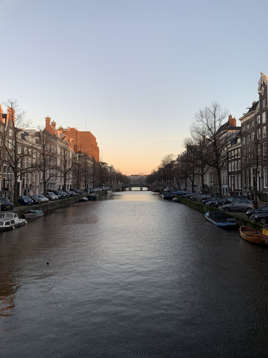 comare's tweet image. 