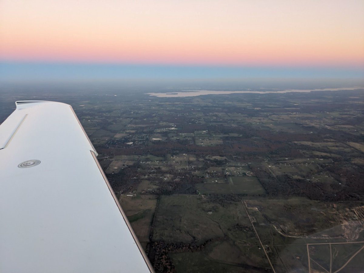 Look beyond what you can see, and keep your eyes on the horizon 👀✈

#planesmart #aviation #cirrusaircraft #horizon #pilotlife #flight #fly #beyond #texas #skylovers