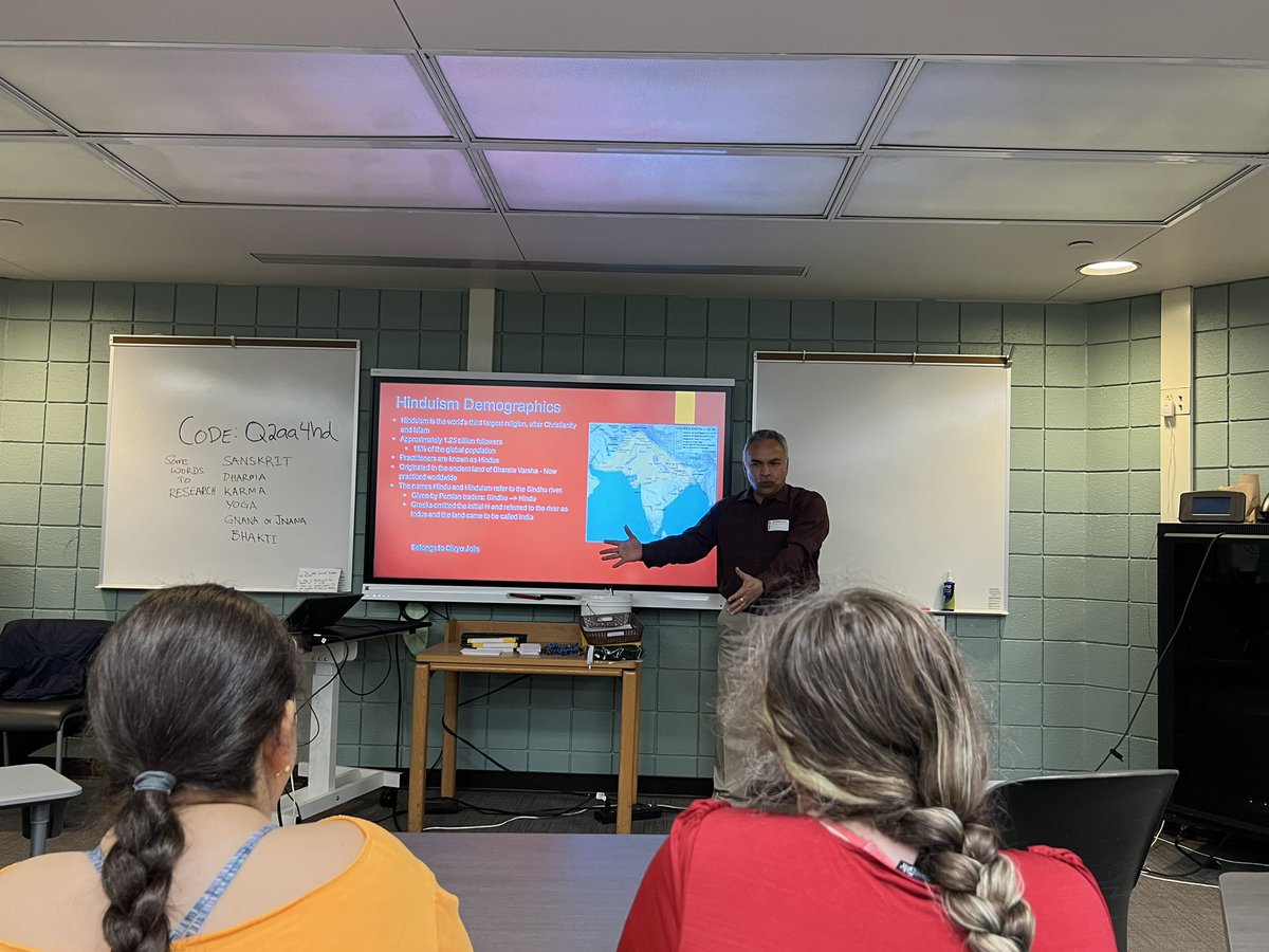 Two speakers for Hinduism today in 7th grade World History! <a href="/RCSHartMS/">RCS Hart MS</a> #LeadWithHart