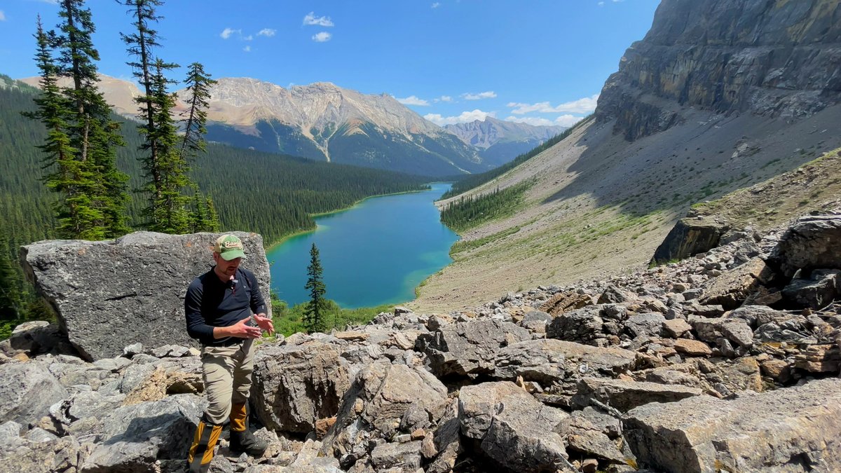 Scrambling up the headwall at the west side of Luelle Lake
#johnstoncreek #johnstoncanyon #larryscamp #luellenlake #campbanff #inkpots #banffcamping #hikealberta #backpackalberta #hikelakelouise #pulsatillapass #badgerpass #mysticpass