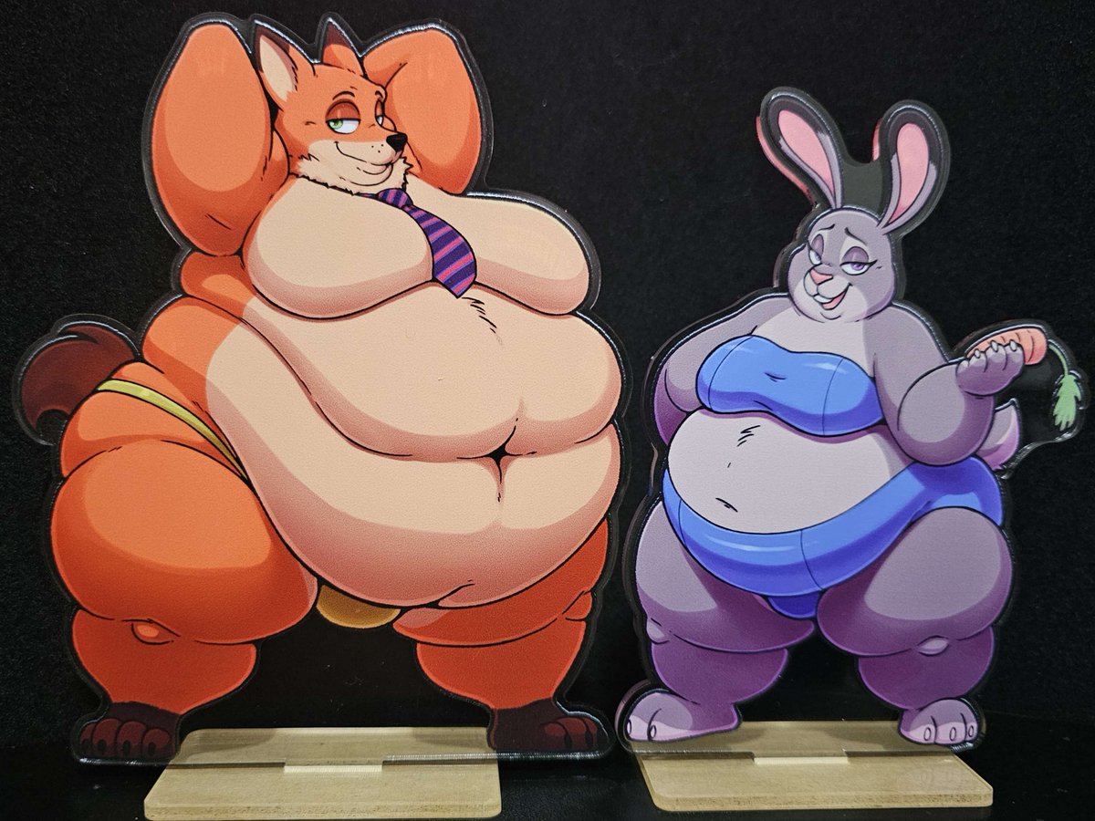 🍨Sly Fox and Chubby Bunny standees are now available for Pre-order!🍨 They'll be double sided, with the fox at 6' and the rabbit 5.6' tall. Get them over on my E/t/s/y s/h/o/p!