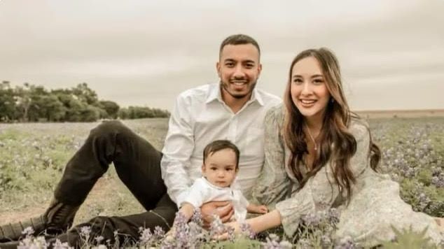 safin2139's tweet photo. Sabrina Rahman being remembered as a #HERO,killed protecting her 1 year old son from a mass shooter in Texas. #USA labeling itself a #HumanRights ‘Defender’ suffers from anxiety over any #attack on 🇧🇩 still not being able to #defend their Citizens @SecBlinken @hrw @amnestyusa https://t.co/nMFXjzFBUz