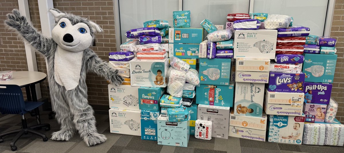 Harmony Elementary (@heshuskies229) on Twitter photo Our students and families brought in over 8000 diapers for β¦<a href="/happybottomsorg/">HappyBottoms πΆππ§‘π</a>β© #BVTogether #TogetherinHarmony Our students and families brought in over 8000 diapers for β¦<a href="/happybottomsorg/">HappyBottoms πΆππ§‘π</a>β© #BVTogether #TogetherinHarmony