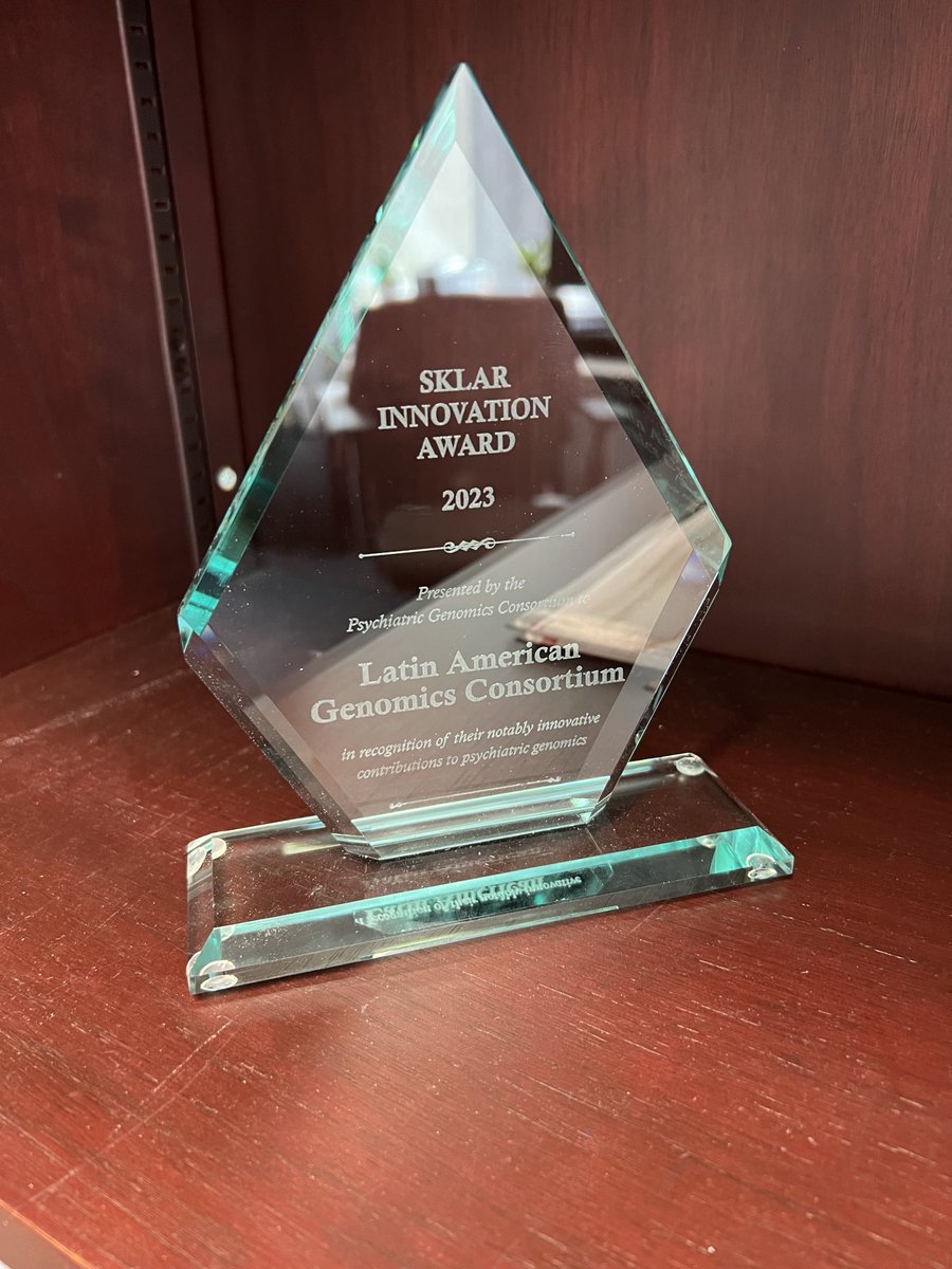 The Sklar Innovation award arrived at my office this week! So honored to have won this on behalf of the ⁦⁦@LAGCPsychGene⁩ ! I only wish I could have accepted it in person, but my newborn appreciates the flexibility. ⁦👶
