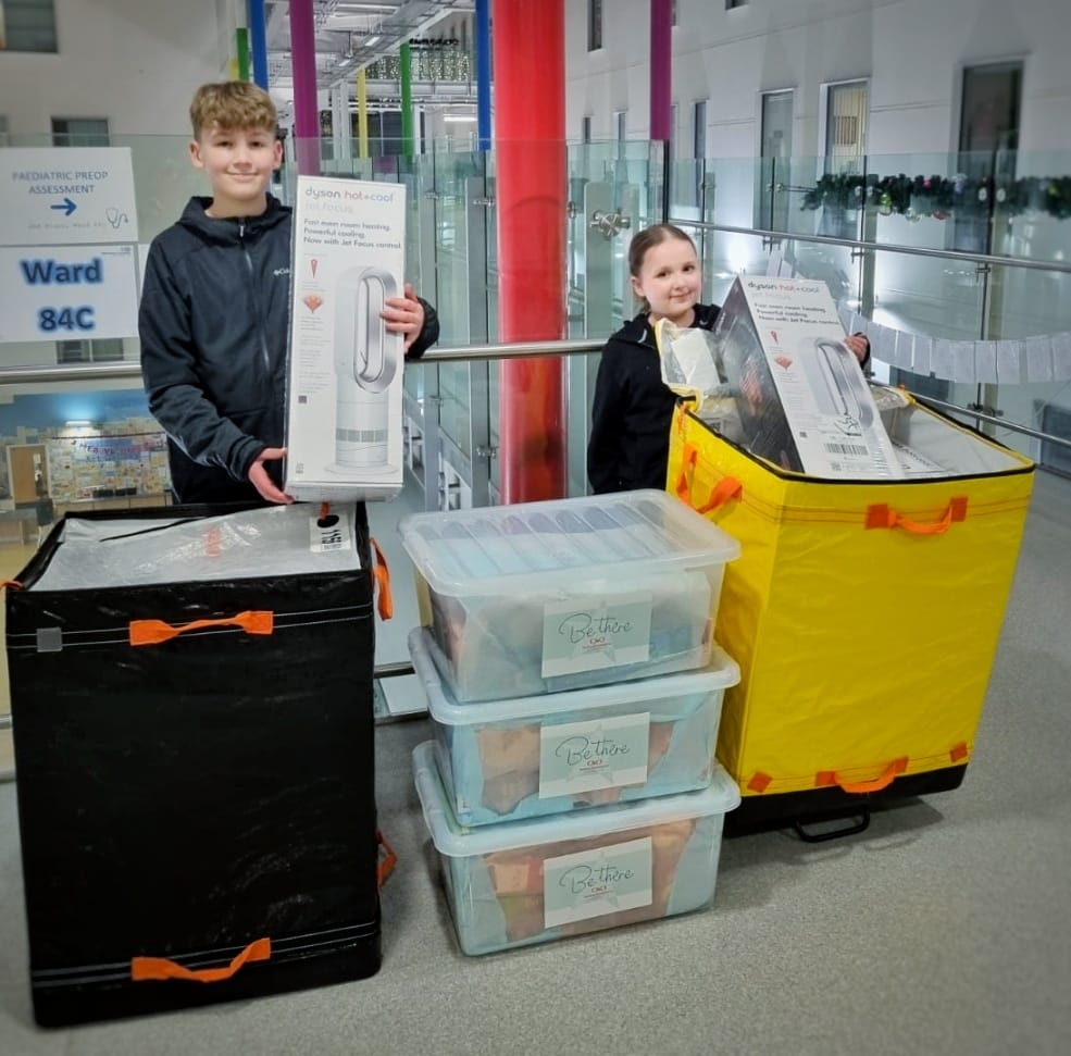 forAva Foundation (@foravafriends) on Twitter photo Our last trip to <a href="/RMCH_BMTU/">BMTU/Ward 79 Stem Cell Unit</a> for 2023, delivering 3 Be There boxes for 3 awesome young patients & their families π We also donated 10 Dyson fans to the unit, which we hope will help make the isolation rooms more comfortable during treatment ππ#bethere #giving #alwaysandforava Our last trip to <a href="/RMCH_BMTU/">BMTU/Ward 79 Stem Cell Unit</a> for 2023, delivering 3 Be There boxes for 3 awesome young patients & their families π We also donated 10 Dyson fans to the unit, which we hope will help make the isolation rooms more comfortable during treatment ππ#bethere #giving #alwaysandforava