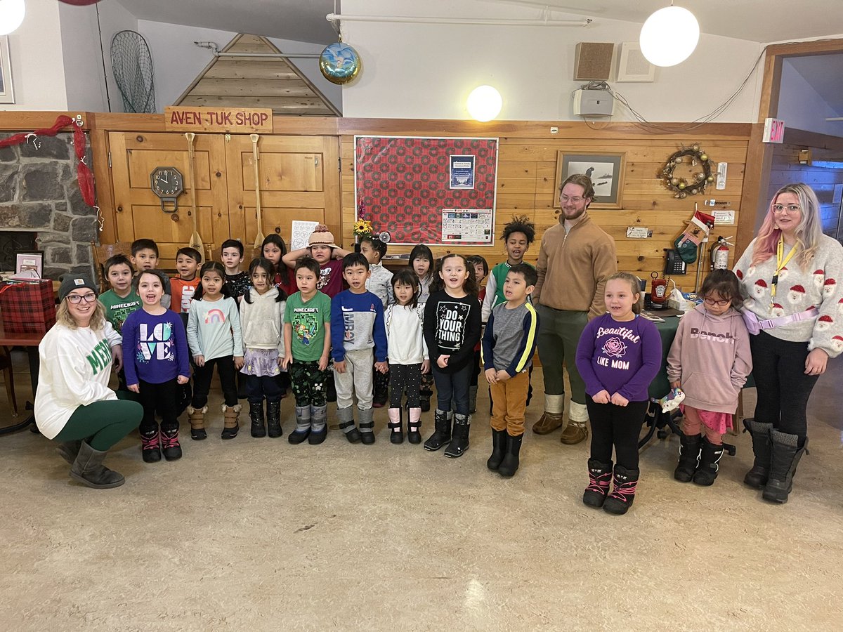 Mildred Hall Grade One students with their Teacher Teagan spreading some Seasonal Cheer for our Aven Manor residents! Mahsi! #Yellowknife #NWT #NWTpoli