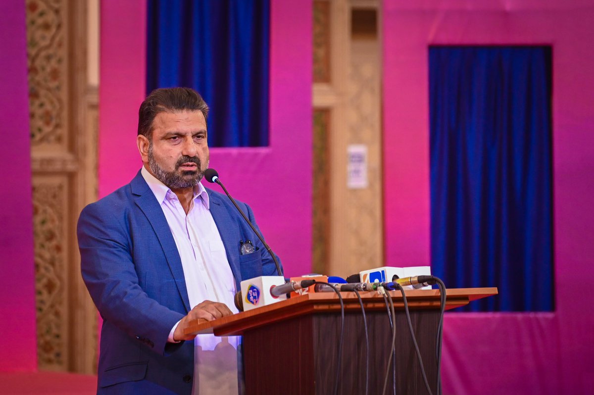 IfamAustralia's tweet photo. Member Executive Council (Shura) of @IfamAustralia and Director @CharityAusIntl , Br Rab Nawaz addressed @AlkhidmatOrg Youth Gathering at Lahore, Pakistan 🇵🇰 

#ifamaustralia #charityaustralia #AlkhidmatYouthGathering https://t.co/LXfqICNekj