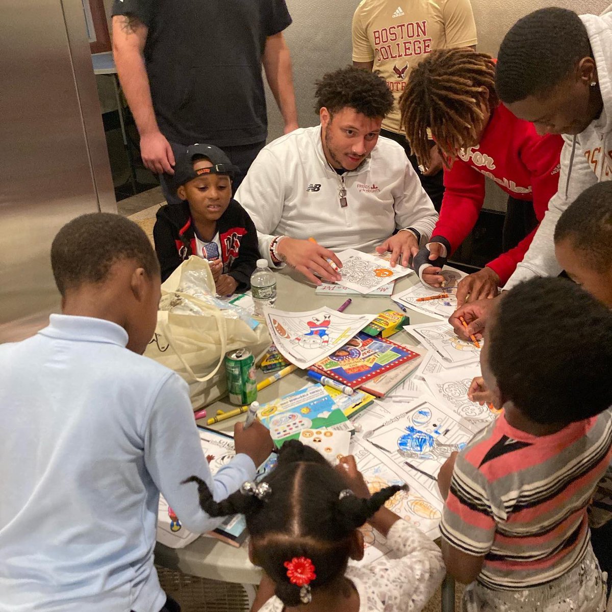 The work our Eagles have done alongside <a href="/HeadingHomeInc/">Heading Home</a> has been truly inspiring!🌟🫶

<a href="/BCFootball/">Boston College Football</a>, <a href="/BC_WBB/">Boston College Women’s Basketball</a> and <a href="/BCwlax/">BC Women's Lacrosse</a> student-athletes have all spent time with the kids, spreading smiles ☺️

Read more: headinghomeinc.org/partner-spotli… 

#ForBoston | #FriendsoftheHeights #NIL