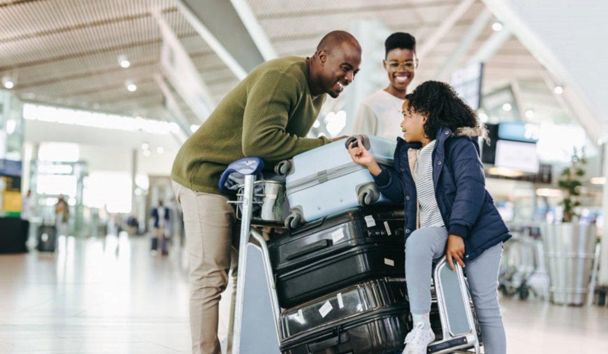 Whether you're flying or taking a road #trip for the #holidays, it's important to stretch your muscles and stay hydrated during long trips. Here's what else you need to know: bit.ly/3RBuxUS. #travel #vacation