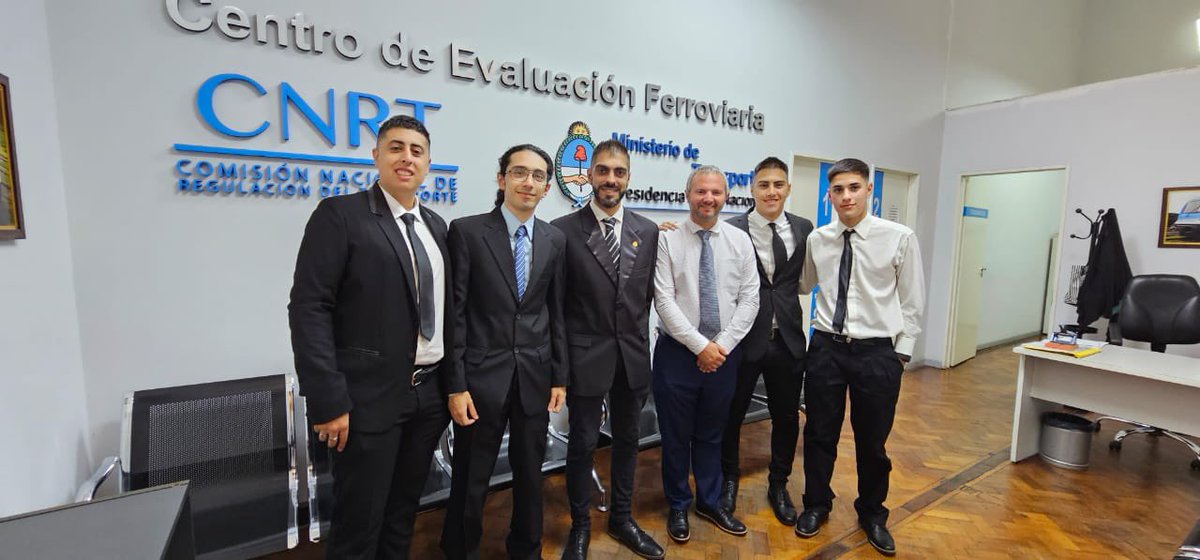 Agrup. JOSE IGNACIO RUCCI (@ruccilinearoca) on Twitter photo NUEVOS AYUDANTES DE CONDUCTOR EN LA LINEA ROCA
FELICITACIONES COMPAÑEROS!
Link nota completa: instagram.com/p/C1As-PqPp7P/…
<a href="/JulioSosaFrate/">Julio Sosa</a> <a href="/CappelloSosa/">Julian Sosa Cappello</a> <a href="/FraternidadArg/">La Fraternidad</a> NUEVOS AYUDANTES DE CONDUCTOR EN LA LINEA ROCA
FELICITACIONES COMPAÑEROS!
Link nota completa: instagram.com/p/C1As-PqPp7P/…
<a href="/JulioSosaFrate/">Julio Sosa</a> <a href="/CappelloSosa/">Julian Sosa Cappello</a> <a href="/FraternidadArg/">La Fraternidad</a>