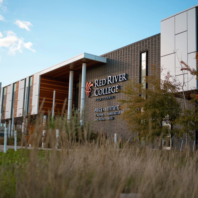 RRC's tweet image. Last week, the Natural Sciences and Engineering Council of Canada (NSERC) announced a $3,250,000 Mobilize grant to fund RRC Polytech’s new Digital Technology Transformation Initiative (DTTI). 
More: rrc.ca/marcom/2023/12…

#InFrontOfWhatsAhead #AppliedResearch #DigitalInnovation