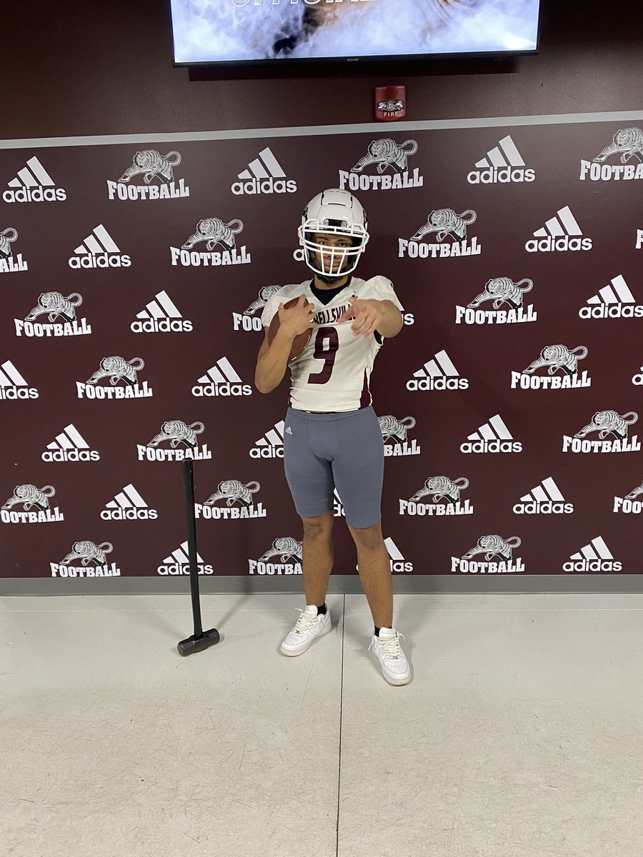 Rodney Williams (@rodwilliams_6) on Twitter photo Had an amazing time <a href="/CvilleTigers/">Campbellsville Tigers</a>
Great environment great energy from coaches can’t wait to come back!#brickxbrick <a href="/BradleyBearsFB/">Bradley Football</a> <a href="/CoachBeattyCU/">Ryan Beatty</a> <a href="/jeffowens95/">Jeff Owens</a> Had an amazing time <a href="/CvilleTigers/">Campbellsville Tigers</a>
Great environment great energy from coaches can’t wait to come back!#brickxbrick <a href="/BradleyBearsFB/">Bradley Football</a> <a href="/CoachBeattyCU/">Ryan Beatty</a> <a href="/jeffowens95/">Jeff Owens</a>