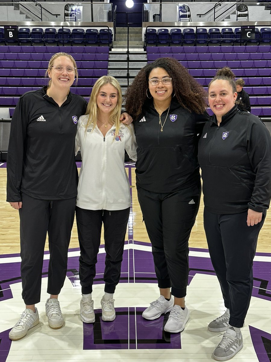 Thank you @CoaMagarityHC  and <a href="/HCrossWBB/">Holy Cross Women's Basketball</a> for such a great visit. Amazing day all around and the staff definitely treated us like family. 
GO CRUSADERS!!! 
<a href="/MCWSTARZ/">MCW STARZ</a>