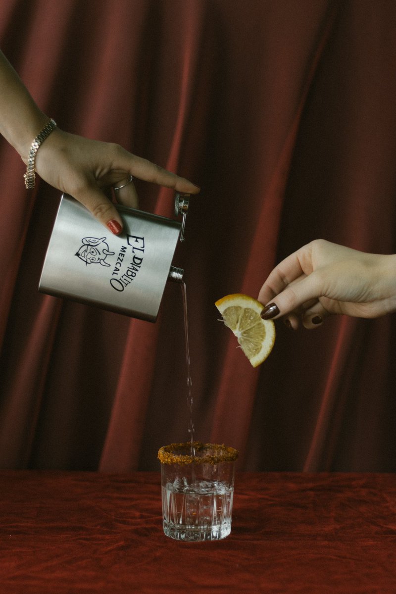 Your holiday wish come true 💫
#christmas #navidad #gift #holiday #christmastime #diciembre #drinks #funtimes #lfl #potd #buy #christmasseason #mezcal #temporadanavideña #navidad2023 #mezcallovers #drink #mezcalitos #gifts #giftideas #buylocal #holidays #weekend #wish #dreams