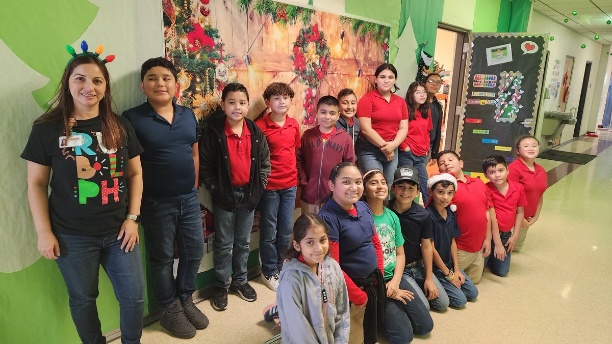 LYEcoding's tweet image. I had an amazing time with my Robotics and AV Club students at our party! Their passion and dedication to their projects are truly inspiring. They are incredible. @Las_Yescas