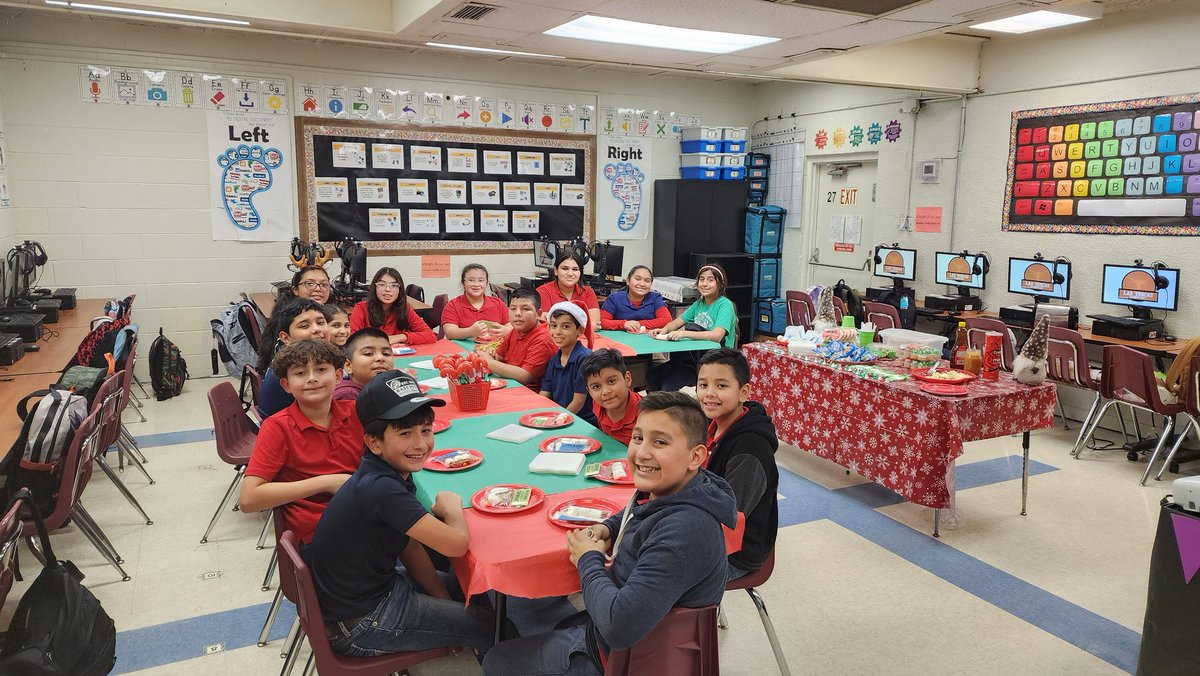 LYEcoding's tweet image. I had an amazing time with my Robotics and AV Club students at our party! Their passion and dedication to their projects are truly inspiring. They are incredible. @Las_Yescas