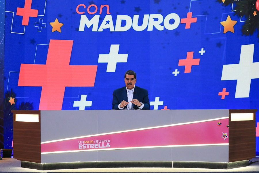 #EnFoto📸| Pdte. @NicolasMaduro anunció que el año que viene se lanzará la Gran Misión Venezuela Joven, enfocada en la vida, la vivienda, el trabajo, el estudio, el ingreso y la felicidad de la juventud. #LaVenezuelaBella