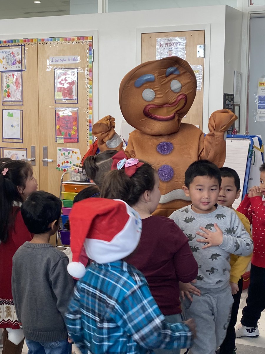 P.S. 62 Growing Leaders (@ps62thekathlee1) on Twitter photo We found the gingerbread man!! Now off to make gingerbread houses! <a href="/DrMarionWilson/">Dr. Marion Wilson</a> <a href="/CChavezD31/">Christine Chavez</a> @D31DSPalton We found the gingerbread man!! Now off to make gingerbread houses! <a href="/DrMarionWilson/">Dr. Marion Wilson</a> <a href="/CChavezD31/">Christine Chavez</a> @D31DSPalton