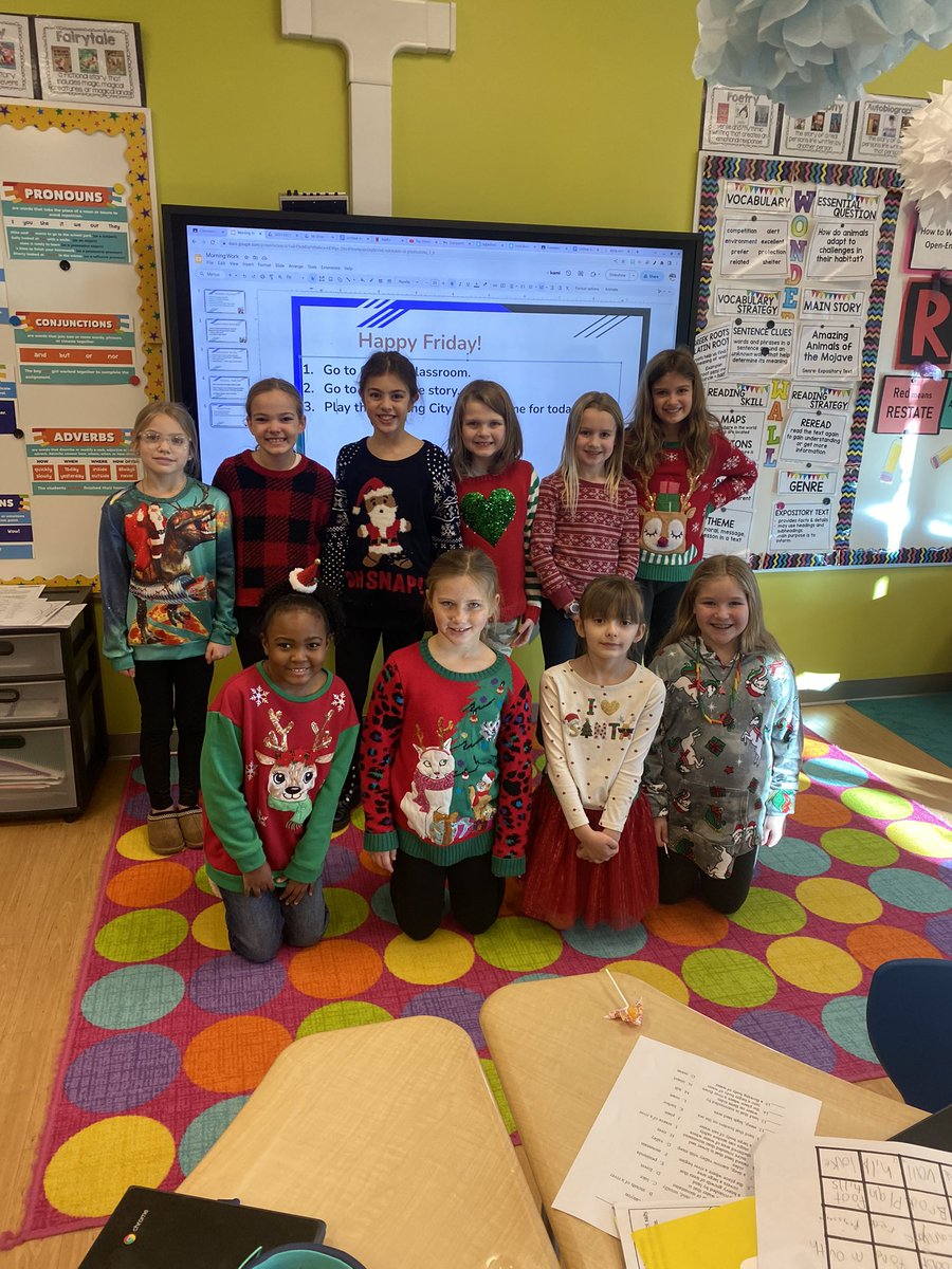 Snazzy ❤️ sweaters 💚 at MES…keeping warm while looking spectacular! #SweaterWeather #MontourProud