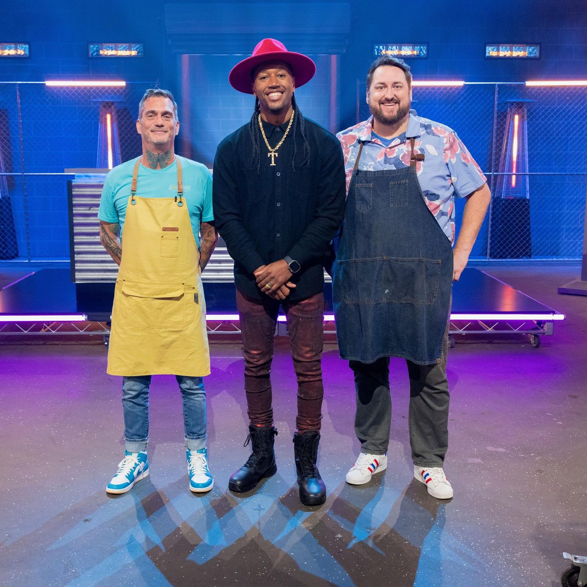 Good to be back. #superchefgrudgematch 
<a href="/FoodNetwork/">Food Network</a> 12/26 8pm central viewing party at <a href="/BrickyardSouth/">Brickyard South</a> watch me take on Danny Wilson!
