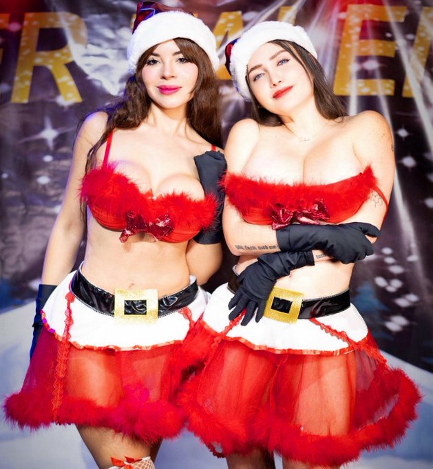 Te estamos esperando @DanyanCatSQ y yo 🎄🎅🏻🧑🏻&zwj;🎄☃️❄️ https://t.co/5MdwRPwmU9 https://t.co/6pkNOJ2AAB<a class="tags" href="/tag/danyancatsq">@danyancatsq</a><a href="/tag/nuevafotodeperfil"class="tags"><span>#nuevafotodeperfil</span></a>