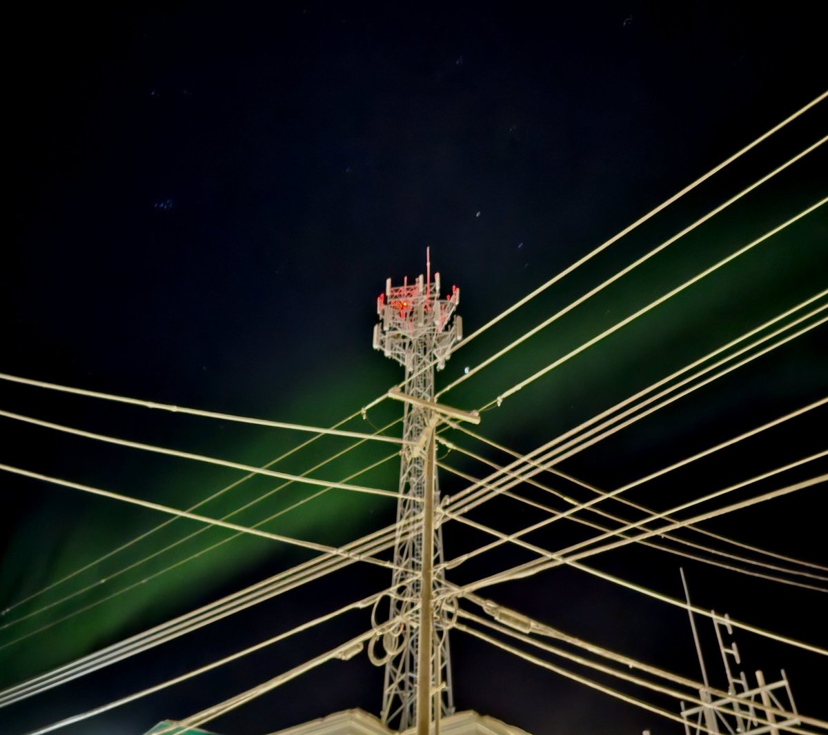 When nature and technology align
#aurora #inuvik