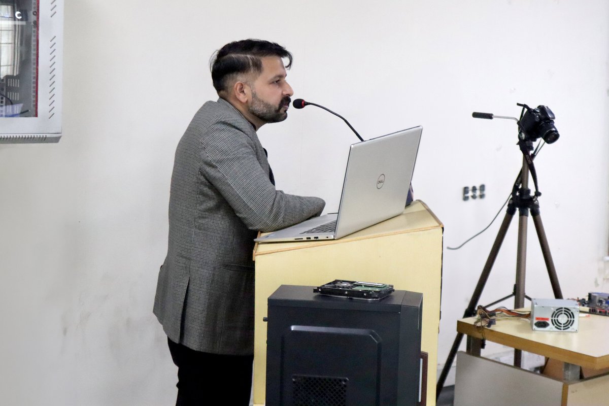 GnaUniversity's tweet image. #GNAUniversity School of #ComputationalScience organized an exhilarating #PCAssembly and #TroubleshootingWorkshop, where students unravel the mysteries behind the machines that power our digital world!
#highereducation #educationsector #learningexperience #technical  #hardware