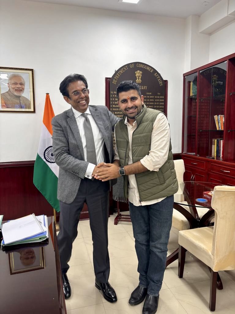 It was great to meet the youngest MLA of the Rajasthan Legislative Assembly, @RavindraBhati__ Shri Ravindra Singh ji. All of 26, his enthusiasm and commitment towards his constituency’s development is commendable. All the best, MLA Saab!