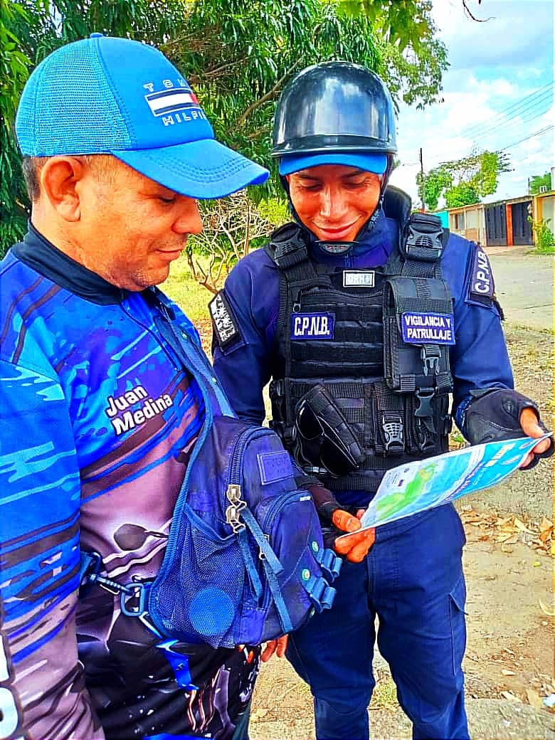 Con patriotismo y amor por la Patria, nuestros funcionarios de la @PNBVzla  del estado Cojedes, se desplegaron y realizaron entrega de folletos en el cuadrante 3 del municipio Ezequiel Zamora  para dar a conocer el nuevo Mapa de Venezuela.
#18Dic #LaVenezuelaBella