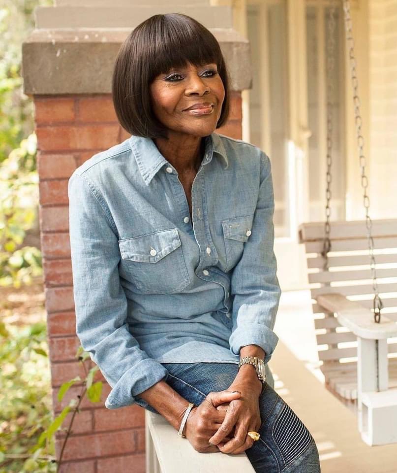 Happy Heavenly Birthday to Actress, Activist, and Mother to so many. The beautiful Queen #CicelyTyson. 🎂🎂rest easy 👸