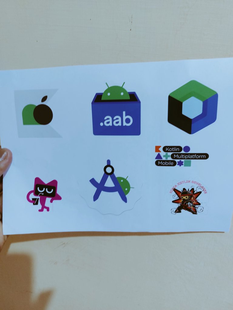 MultaniSharukh's tweet image. I just scored 100% at the #Kotlin #Quiz - kotlinquiz.com @GDGAhmedabad #DevFestAhm #Quiz #WINNER  #DevFest2023