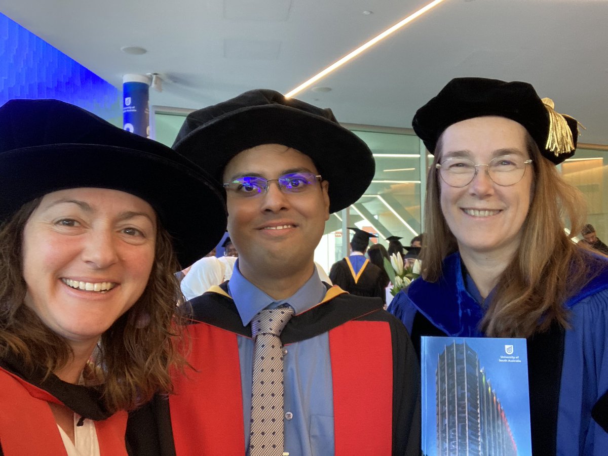 It’s graduation day <a href="/UniversitySA/">UniSA</a> ! Congrats Dr Arun 😃