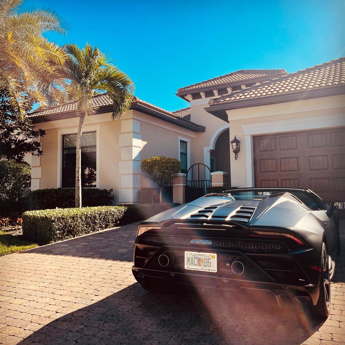 11 years ago i was homeless…today i purchased my second multi-million dollar home in cash! 
GodisGood 🙏🏿💯
#returnofthemack