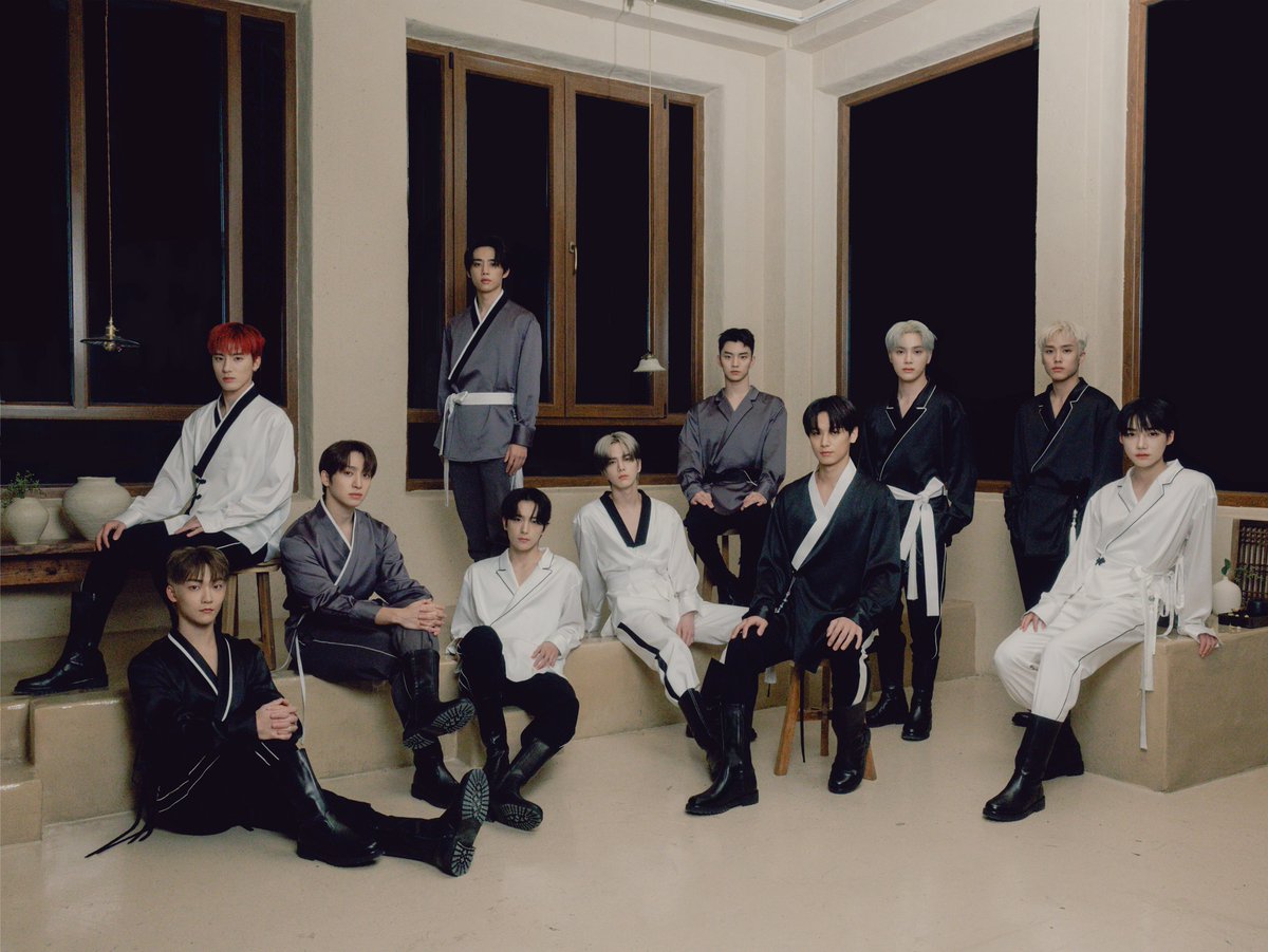 [📸] THE BOYZ 공식 팬클럽 ＜THE B＞ 6기 모집 일정

📢 상세 안내 : 2023.12.20 12PM
🍵 모집 시작 : 2023.12.21 6PM

#THEBOYZ #더보이즈 #THEB #더비