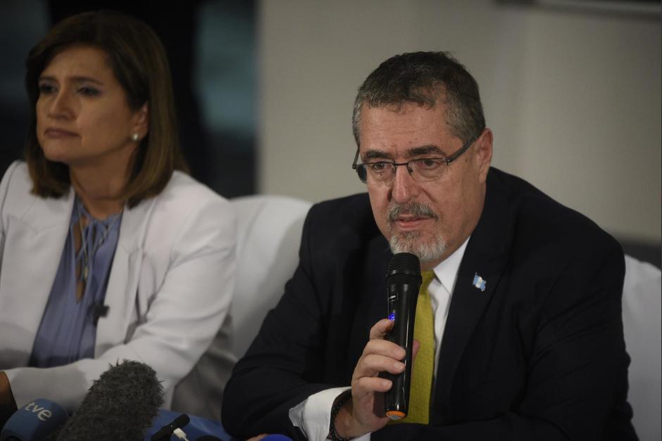 🔔PRIMERA ACCIÓN | Bernardo Arévalo anuncia que exigirá renuncia de la Fiscal General  

bit.ly/3GPahdd