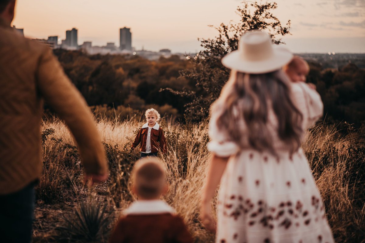 theeslimreaperr's tweet photo. I’m about to do $75-$100 photoshoots if you’re in DFW. I’m late on several bills after having 15 cancellations last minute. I have no power. If you can please share I’d appreciate it. 🤞🏼
I would post this else where but I can’t bc I’ll be harassed to say the least lol https://t.co/enXTnYYdyo