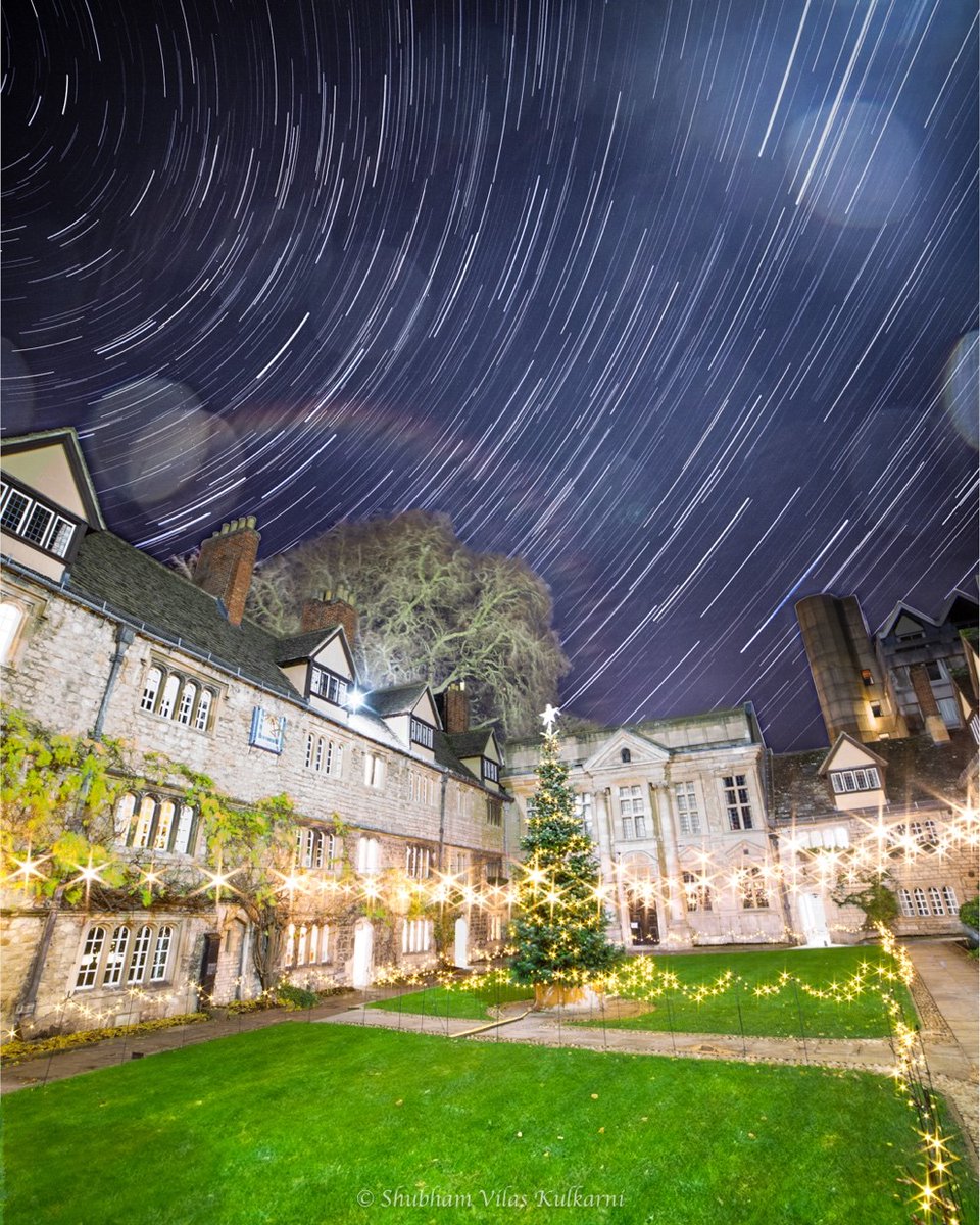 We’re delighted to share this beautiful image: ‘A Starry Christmas at St Edmund Hall’ by MCR student Shubham Kulkarni (2021, DPhil Atmospheric, Oceanic and Planetary Physics). #Christmas #TeddyHall #StEdmundHall