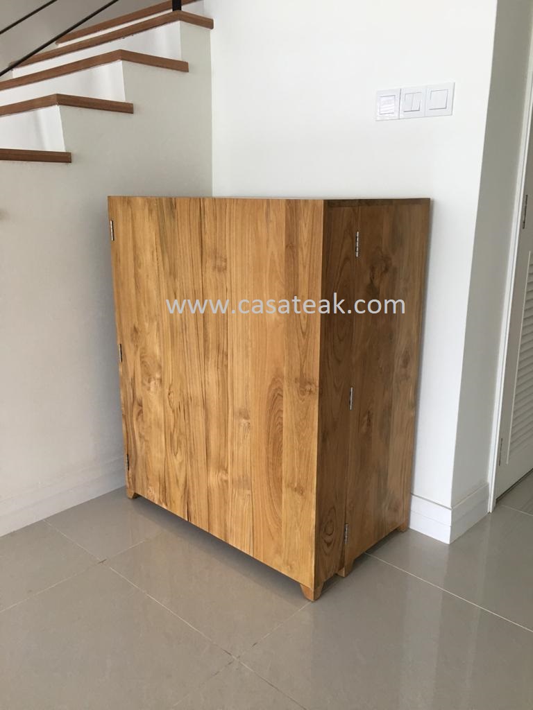 Teak wood sideboards and cabinets are vital part of any dining room setting.
#Teakwood #Teakfurniture #Solidteakwood #Solidteak #Teak #Modernwoodfurniture #designerteak #Barcabinet