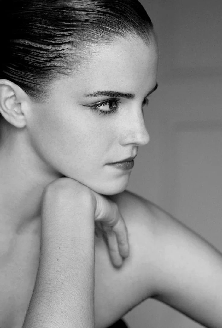 EMMA WATSON - Página 5 GBs7oMhaEAA89gf?format=jpg&name=medium