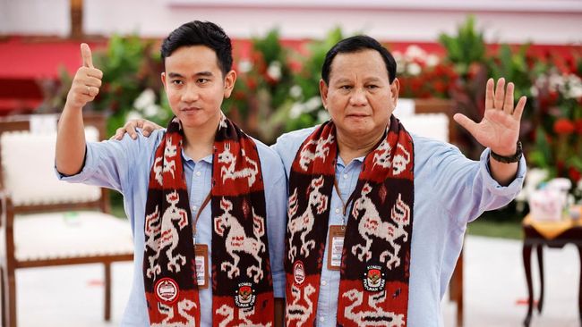 dianalstrri's tweet photo. Sebelum akhirnya yakin memutuskan untuk All In Prabowo Gibran, gue selalu research dulu track record, visi misi &amp; program mereka. Hasilnya, Prabowo Gibran Berprestasi!

Penting bgt kita aware sm apa yang didukung karena 1 suara kita menentukan masa depan. #02LanjutkanHilirisasi https://t.co/S1oh8NmmE5