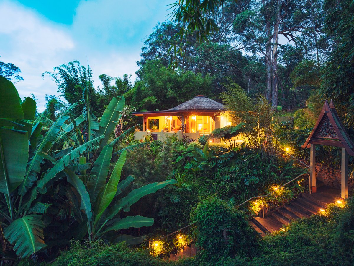 #TravelxpNews 
Karnataka's Wilderness Welcomes You: Jungle Hotels Set to Host Visitors Soon!

Exciting news for nature enthusiasts! 
Karnataka is gearing up to introduce jungle hotels in a pristine area, offering a unique opportunity to immerse yourself in the heart of the