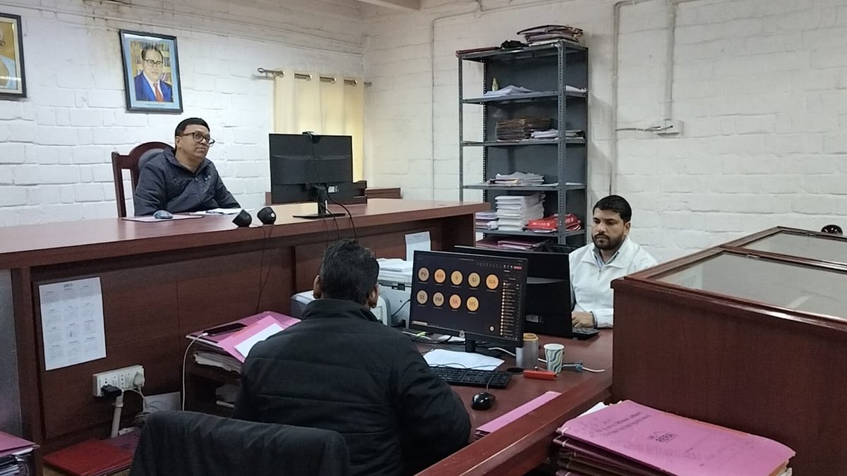 UPRERAofficial's tweet image. उ.प्र. रेरा की माननीय पीठों में वर्चुअल सुनवाई द्वारा आवंटियों व प्रोमोटर के मध्य &apos;यूनिट का कब्जा&apos;, &apos;रिफंड&apos;, &apos;डिले अवधि के ब्याज सहित कब्ज़ा&apos; तथा अन्य प्रकार की शिकायतों का समाधान सुनिश्चित करवाया जा रहा है।
#UPRERA #possession #orderexecution #settlement #refund #delayinterest