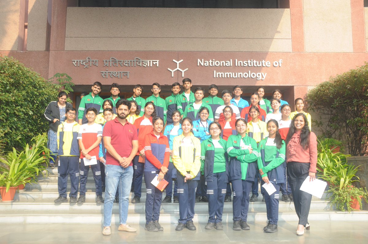 NImmunology's tweet photo. Happy to have hosted these curious minds at @NImmunology🧑‍🎓

Students from @MrisEdu Noida &amp; HC Auxilium School Delhi recently visited NII's cutting-edge research facilities, saw how science is done, &amp; asked questions to their hearts' content❓

📸from the visit👇
#ScienceSetu https://t.co/uKGCJpXyux