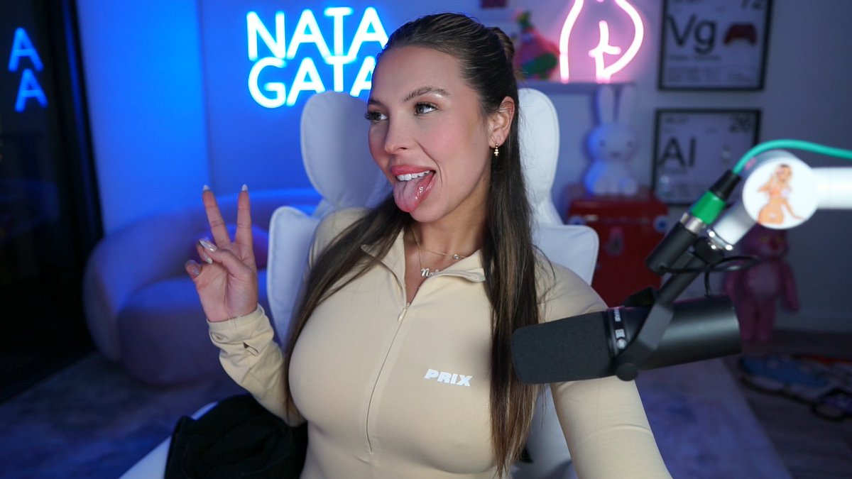 Hi ✌🏼 twitch.tv/natagata