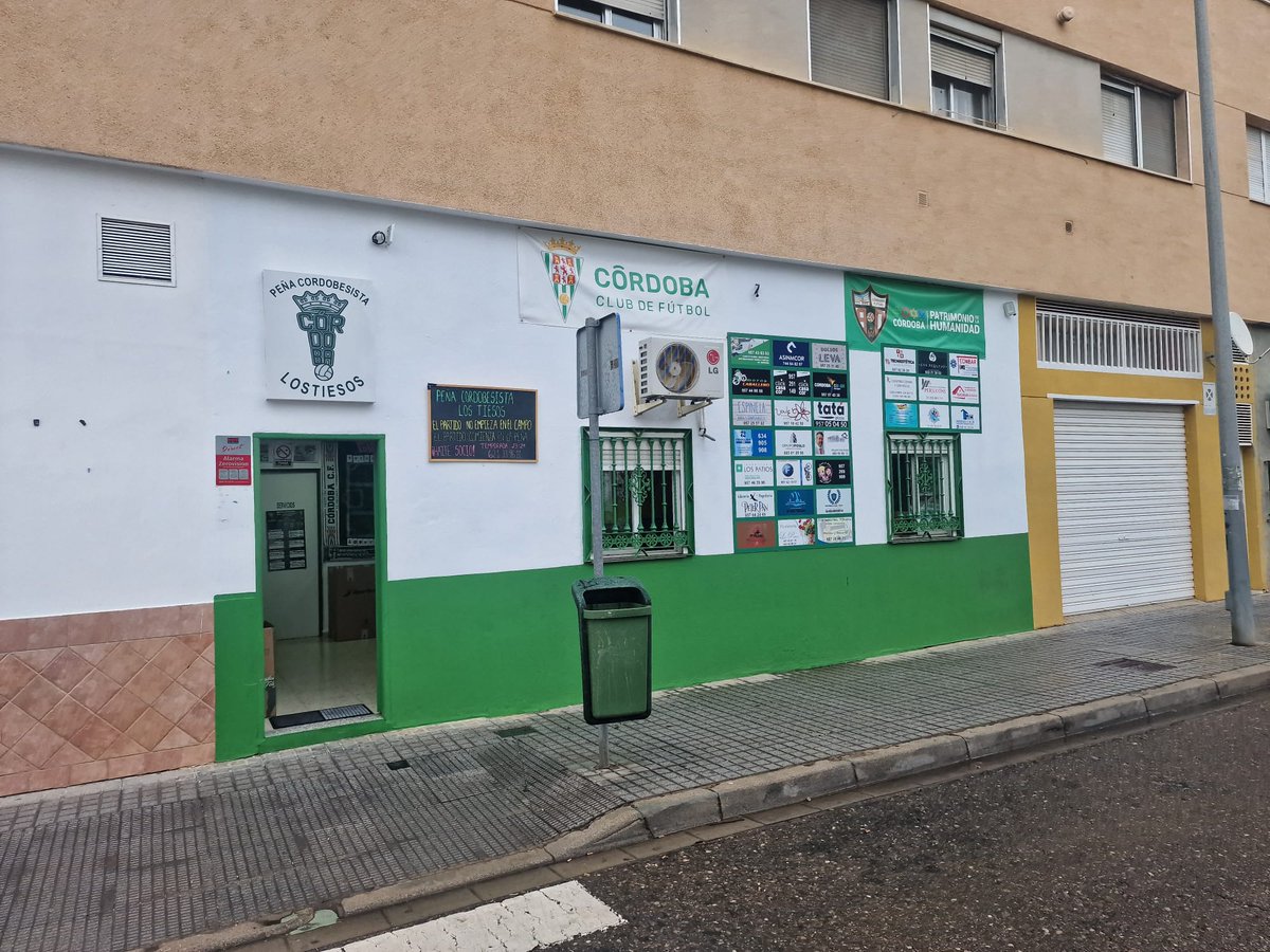 de lujo que será sufragado por nosotros tres para invitar a todo el que se pase por allí al mediodía .además de las tapitas que pondrá nuestro presidente PEÑA CORDOBESISTA LOS TIESOS,PAKITAZO

El próximo día 23 y 24 (sábado y domingo).La peña abrirá sus puertas para que podamos